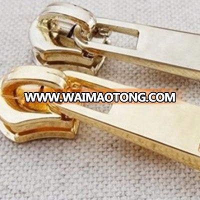 No.8 zipper slider for bags and luggages and zipper manufacturer